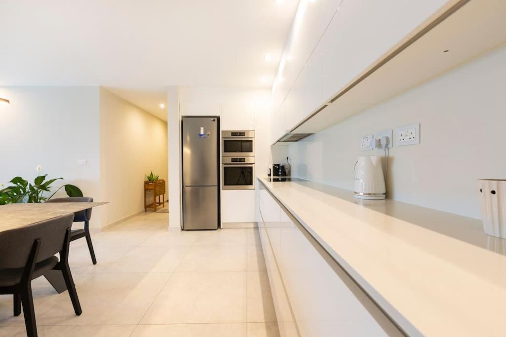 Ngh12 - Lovely And Spacious 2 Bedroom Apartment Naxxar Esterno foto